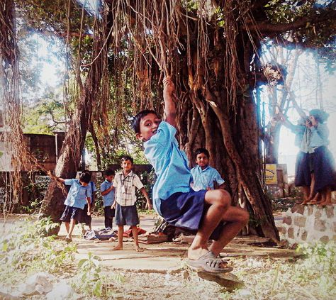 32 Pictures Of Innocent Childhood Play Around The World Childhood Memories Pictures, Nostalgic Childhood Photography, Lode A Dio, Childhood Images, Childhood Photography, Childhood Memories Art, Childhood Pictures, Village Photos, Blurred Background Photography