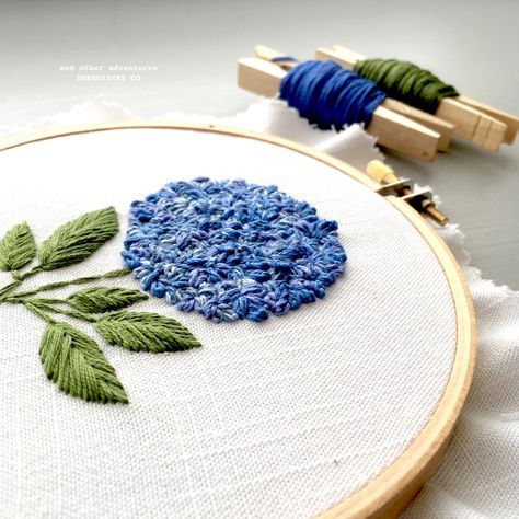 Blue Hydrangeas... They are one of my most favorite flowers. This listing is for 1 digital download of a PDF pattern and stitch guide that teaches you how to make your own Blue Hydrangea hoop art. Your purchase includes: a printable pattern the pattern’s stitching guide a material list a resource guide my favorite embroidery tips and tricks instructions for transferring your pattern instructions for finishing your hoop This pattern is sized for a 5-inch hoop. This is a DIGITAL download. You will Diy Hand Embroidery, Hand Embroidery Patterns Free, Beginner Embroidery Kit, Dmc Embroidery, Stitch Guide, Floral Embroidery Patterns, Dmc Embroidery Floss, Hand Embroidery Kit, Hand Embroidery Flowers