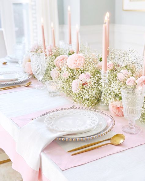 Pale Pink Table Setting, Bridal Shower Charger Plates, Rose Pink Table Setting, Elegant Pink Table Setting, Pink Plate Chargers, Pink Chargers Table Settings, Simple Pink Table Setting, Light Pink White And Gold Party Decoration, Pink Theme Table Setting