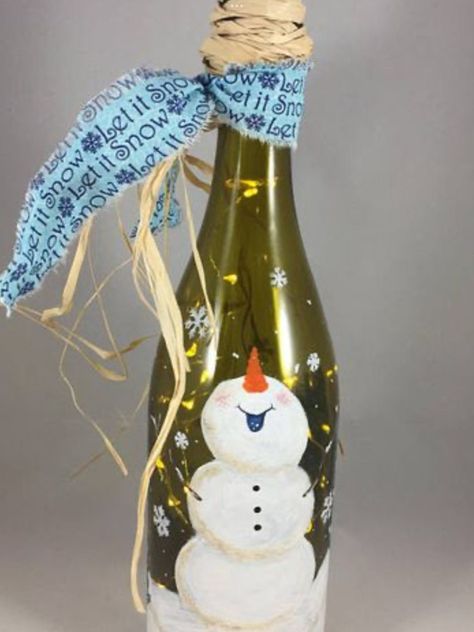 Painted Christmas Wine Bottles, Snowman Wine Bottle, Fairy Lights Christmas, Party Decorations Christmas, Crackle Candles, Christmas Wine Bottle, Christmas Fairy Lights, Bottle Diy, Christmas Wine Bottles