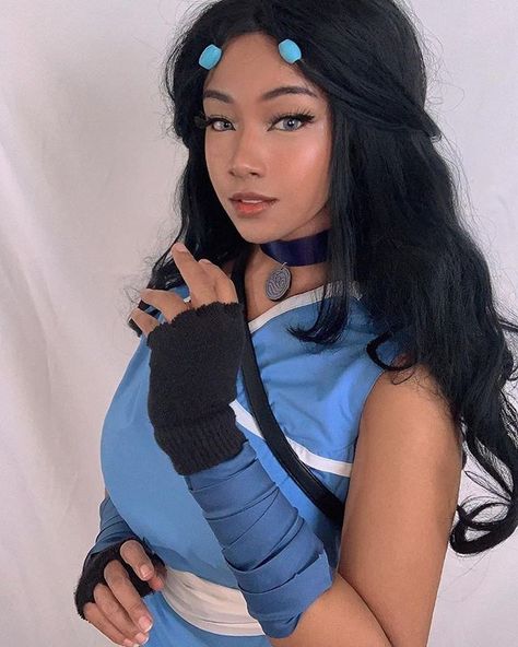 Cosplay Ideas For Beginners, Katara Cosplay, Easy Cosplay Ideas, Avatar Cosplay, Anime Cosplay Ideas, Top Cosplay, Easy Cosplay, Anime Cosplay Costumes, Costume Collection