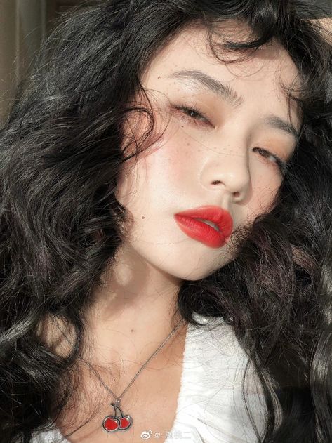 Cola Lips, Red Lips Makeup Look, Cherry Girl, Essence Makeup, Latest Makeup Trends, Red Lip Makeup, Beauty Tips For Glowing Skin, Cherry Cola, Uzzlang Girl