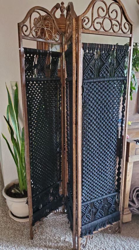 Diy Room Divider Easy, Macrame Divider, Macrame Wall Hanging Pattern, Macrame Furniture, Macrame Room Divider, Macrame Room, Wall Hanging Pattern, Diy Room Divider, Diy Boho Decor