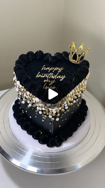 ximi_treats on Instagram: "Gold and black heart cake 🖤" Black Silver Heart Cake, Black Heart Cake With Pearls, 40th Birthday Ideas For Women Themes Black, Black Cake With Pearls, Black And Gold Heart Cake, Happy Birthday Aesthetic Wishes, 15 Bday Cake, Black Cake Decoration, 15 Birthday Cake Ideas