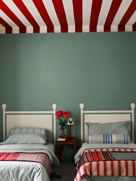 Farrow & Ball Predicts These Paint Colors Will Be Everywhere in 2022 | Better Homes & Gardens Striped Ceiling, Breakfast Room Green, Farrow Bal, Headboard Shapes, Paint Trends, Trending Paint Colors, Bedroom Trends, Farrow And Ball Paint, Style Deco