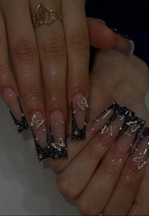 Long Healthy Nails, Black Sparkle Nails, Black Prom Nails, Paznokcie Hello Kitty, Acrylic Nail Designs Coffin, Black Gold Nails, Quinceanera Nails, Daily Nails, Black Acrylic Nails