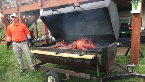 How to roast a whole pig: You'll need time, average cooking skills — and a mop Roast Pig Whole, Roasted Pig Whole, Whole Pig Roast, Whole Pig Roast Wedding, Luau Pig Roast, Pig Roaster Diy How To Build, Pig Roast Recipes, Hog Recipes, Pig Spit Roaster