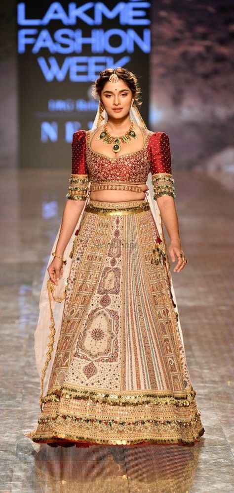 Glimmering Gota Patti Lehenga Ideas to Add Bling to Your Bridal Look | Heavy Embroidered Lehenga. Lakme Fashion Week 2020, Lehenga Choli For Wedding, Choli For Wedding, Rajasthani Bride, Indian Bride Outfits, Bridal Lehenga Collection, Designer Bridal Lehenga, Indian Bridal Lehenga, Bridal Lehenga Red