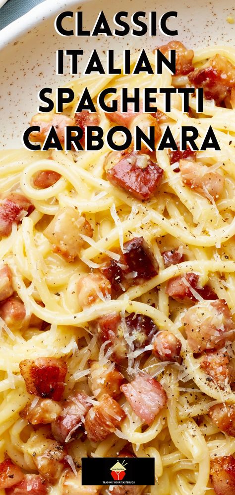 Carbonara Recept, Pasta A La Carbonara, Easy Carbonara Recipe, Italian Spaghetti, Best Pasta Dishes, Italian Pasta Dishes, Carbonara Recipe, Italian Pasta Recipes, Pasta Carbonara