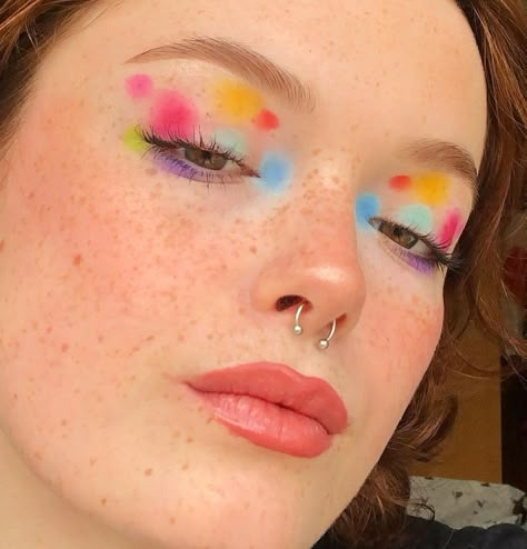 Abstract Makeup Looks, Abstract Makeup, Clean Makeup Look, Confetti Tour, Pretty Eye Makeup, Makeup Inspired, Rainbow Eyes, Pride Makeup, Makijaż Smokey Eye