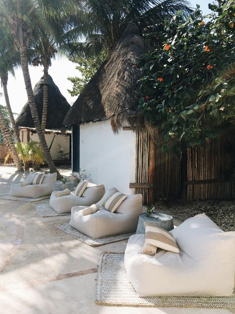 Holbox Island, Inspiration Instagram, Beach Bars, Outdoor Design, Online Magazine, 인테리어 디자인, Tulum, Outdoor Bed, Exterior Design