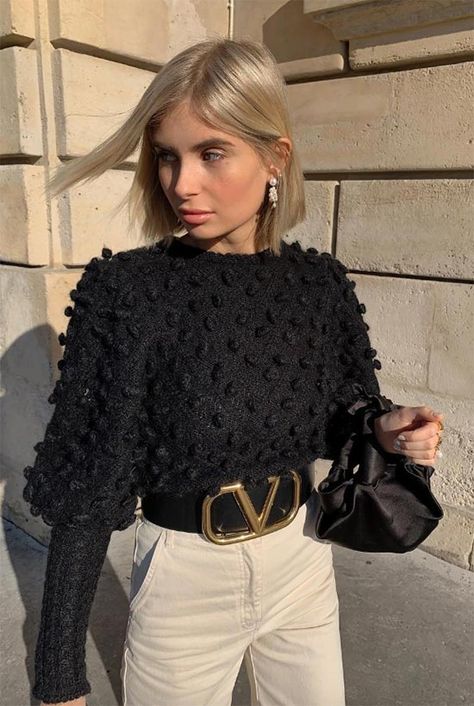 23 Best Designer Belts for Women to Elevate an Outfit - Glowsly #ootd #fashion #style #designerbelt #streetstyle Womens Belts Fashion, Womens Designer Belts, Designer Belts For Women, Wide Belts For Women, London Fashion Weeks, Gold Belts, Designer Belts, Fashion Belts, Autumn Street Style