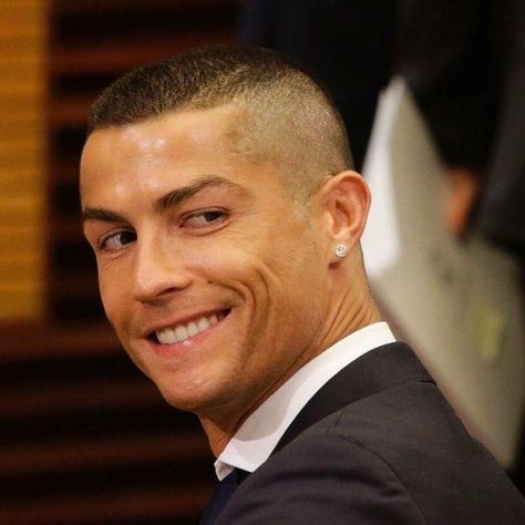 Top Ronaldo Haircuts for All CR7 Fans Cr7 Hairstyle, Cr7 Haircut, Neymar Haircut, Cristiano Ronaldo Haircut, Ronaldo Hair, Cristiano Ronaldo Hairstyle, Ronaldo Style, Ronaldo Haircut, Daily Planet