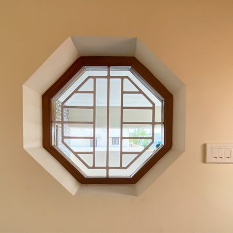 #window #hexagon Hexagon Door Design, Hexagon Window Ideas, Hexagon Stairs, Hexagon Window, Stairs Window, Awesome Architecture, Attic Spaces, Wooden Windows, Woodworking Workshop