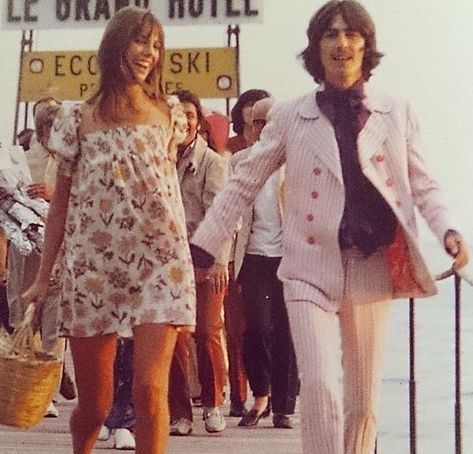 670 Me gusta, 8 comentarios - 🌸𝙏𝙝𝙚 𝘽𝙚𝙖𝙩𝙡𝙚𝙨🌸 (@tommorow_never_knows) en Instagram: "George Harrison and Jane Birkin 🌸 #thebeatles #thebeatlesforever #thebeatlesfans #thebeatleslove…" Jane Birkin Style, Pattie Boyd, 1960 Fashion, Fashion 1960s, Charlotte Gainsbourg, Serge Gainsbourg, Swinging Sixties, Sixties Fashion, Jane Birkin