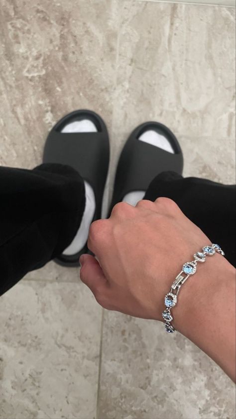 Shoes Wallpaper, Eyes Artwork, Pants Outfit Men, Clean Lifestyle, Dope Outfits For Guys, Swag Girl Style, Street Style Outfits Men, Jewelry Fashion Trends, Money And Happiness