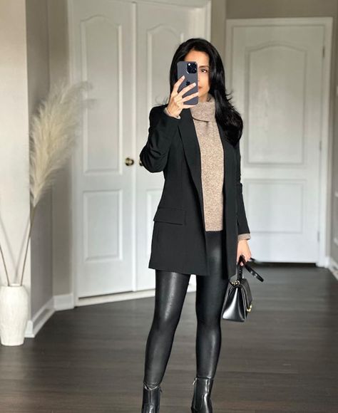 Black Wedge Boots Outfit, Wedge Boots Outfit, Wedges Outfit, Outfits For Winter, Black Wedge Boots, New York Outfits, Black Leather Wedges, New Years Eve Outfits, Fall Clothes