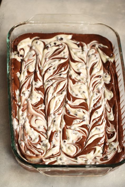 Chocolate Cake With Cream Cheese Filling, Box Cake With Cream Cheese, Chocolate Cream Cheese Cake, Chocolate Cake With Cream Cheese, Cake Mix Desserts, Cream Cheese Desserts, Instant Pudding Mix, Chocolate Cream Cheese, Cream Cheese Recipes