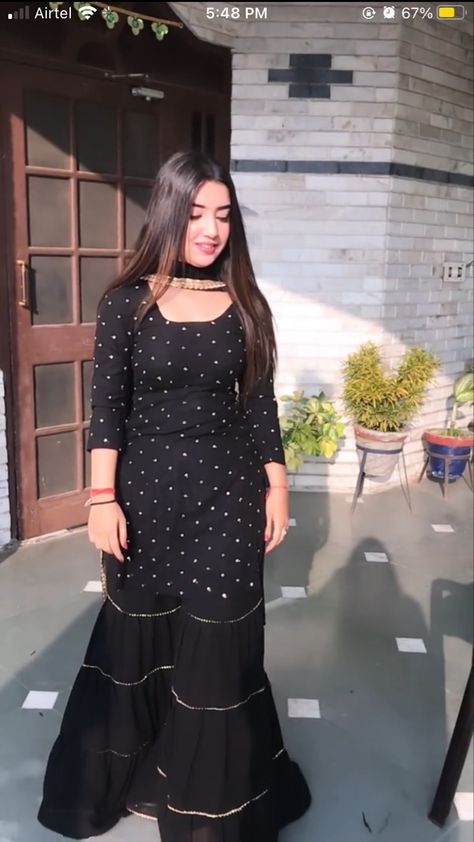 Black Sarara Dress, Black Garara Suit, Black Plazo Outfit, Black Plazo Suit, Black Sharara Suit, Black Dress Design, Boots Makeup, Gharara Designs, Patiala Suit Designs