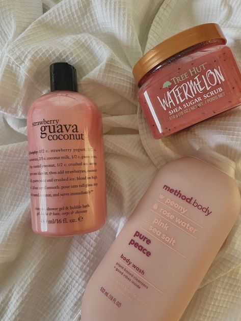 Bodycare Aesthetic Products, Pink Bodycare Aesthetic, Body Soap Aesthetic, Body Hygiene Aesthetic, Bodycare Products Aesthetic, Personal Hygiene Aesthetic, Body Scrubs Aesthetic, Sugar Scrub Aesthetic, Pink Shower Aesthetic