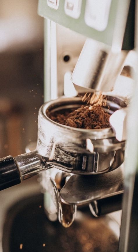 Going To Italy, Coffee Shop Branding, Coffee Shop Photography, Vanilla Bean Powder, Coffee Shot, Coffee Truck, Coffee Shop Aesthetic, Coffee Roaster, Coffee Carts