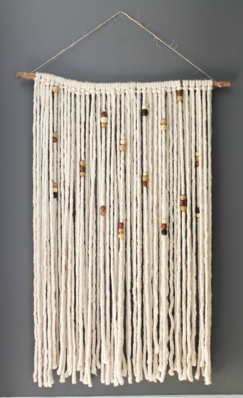 Diy Macrame Wall Hanging, Pola Macrame, Yarn Wall Art, Diy Wand, Macrame Wall Hanging Diy, Macrame Wall Hanging Patterns, Hanging Diy, Yarn Wall, Yarn Wall Hanging