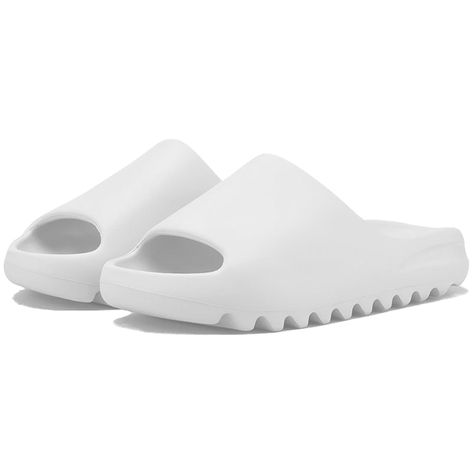 White Yeezy Slides, Yeezy White, Trendy Slippers, Fluffy Shoes, Yeezy Slides, Outfit Challenge, Minimalist Shoes, Winter Slippers, Fresh Shoes