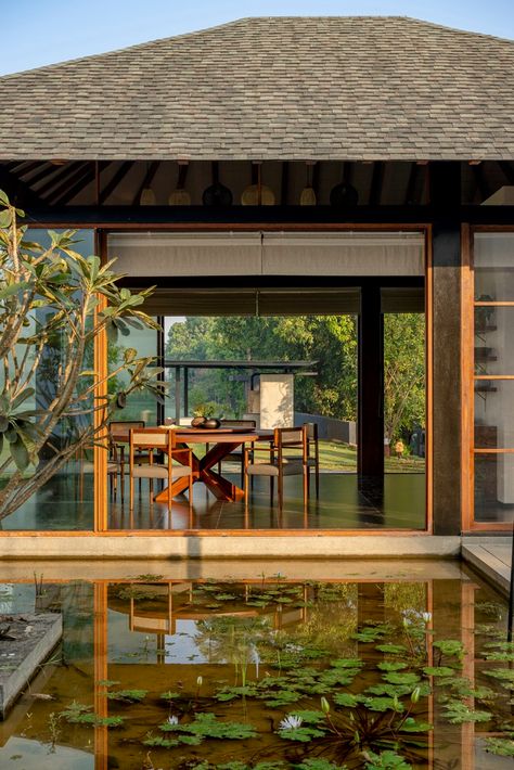 Gallery of Nirmal Van House / Design Work Group - 4 Tropical Architecture Design, Bunker Home, Bali Architecture, Tropical Interior Design, Van House, Bali House, Tropical Architecture, River View, Van Home