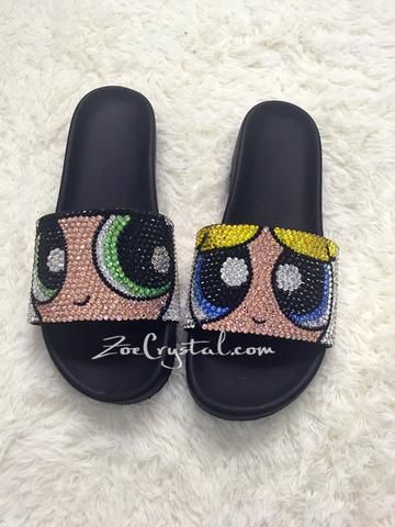 Starbuck Cups – ZoeCrystals Stile Kylie Jenner, Bedazzled Shoes, Cute Slides, Crocs Fashion, Bling Sandals, Glitter Fashion, Rhinestone Projects, Bling Crafts, Summer Beach Wedding