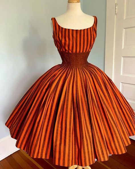 50s Style Dresses Vintage, 1950s Vintage Dress, Vintage Style Dresses Casual, Orange Vintage Dress, Sundress Party, Vintage Striped Dress, To My Bestie, Cotton Sundress, Costume Designer