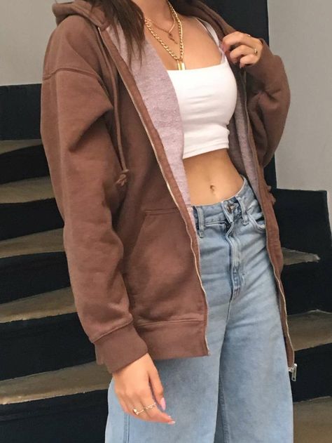 Oversized Brown Zip Up Hoodie Outfit, Brown Zip Up Outfits, Brown Gap Zip Up Hoodie Outfit, How To Style A Brown Zip Up Hoodie, Outfits With A Brown Jacket, Outfits With Brown Zip Up, Outfits With Brown Zip Up Hoodie, Brown Zip Up Hoodie Outfit Aesthetic, Brown Zip Up Jacket Outfit