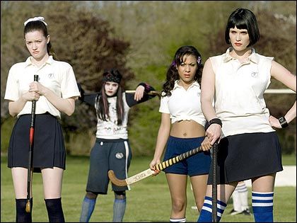 X Talulah Riley, St Trinians, Ronald Searle, Paloma Faith, Gemma Arterton, Moving Pictures, Cultura Pop, Every Girl, Fancy Dress