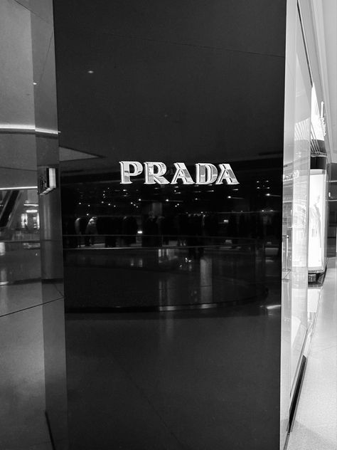 Prada Dark Aesthetic, Prada Astethic, Room Athstetic, Black Vibe Aesthetic, Prada Wallpaper, Prada Aesthetic, Fashion Layout, Engagement Inspo, Prada Logo