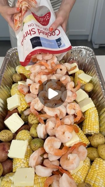 Elaine Carols Kitchen, Easy Shrimp Boil Recipe, Seafood Boil Party, Shrimp Boil Recipe, Seafood Party, Seafood Dish Recipes, Country Boil, Low Country Boil, Seafood Bake