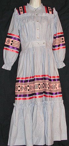 Tonia Hogner-Weavel Textiles Cherokee Tear Dress, Cherokee Symbols, Cherokee Art, Tear Dress, Native Outfits, Native American Dress, Cherokee Dress, Native American Regalia, Native Dress