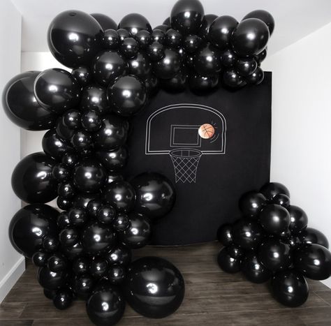 Ideas Para Cumpleaños, Basketball Theme Birthday, Balloons Backdrop, Basketball Theme Party, Basketball Birthday Parties, Basketball Theme, Basketball Birthday, 13th Birthday Parties, Sports Party