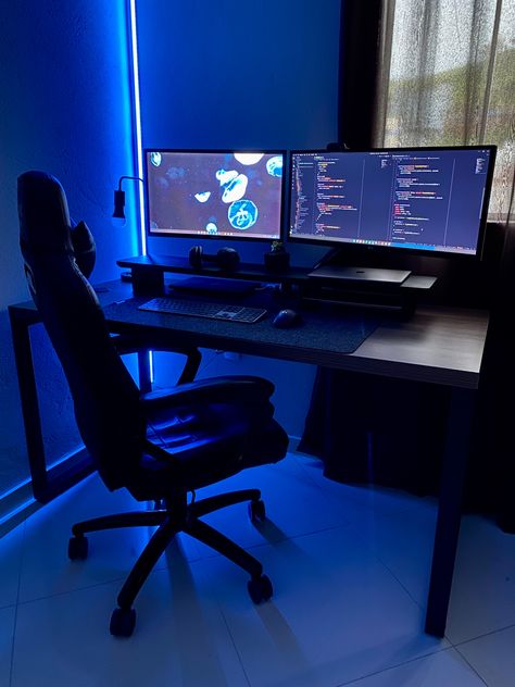 Double Monitor Setup Gaming, Double Monitor Gaming Setup, Monitor Gaming Setup, Double Monitor Setup, Gaming Room Setup, Light Side, Black Desk, Gaming Room, Room Setup