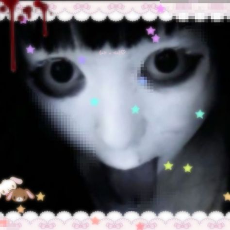 Yami Kawaii Aesthetic, Creepy Cute Aesthetic, 2000s Scene, Scary Photos, Creepy Core, Creepy Images, Yami Kawaii, Cartoon Profile Pictures, Scene Emo