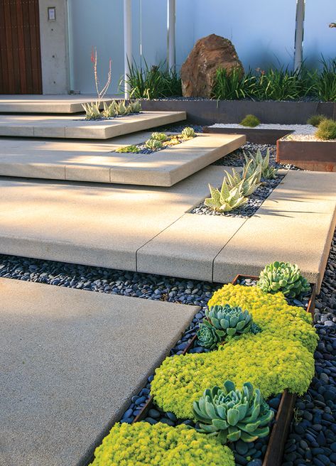 Cut It Out - San Diego Home/Garden Lifestyles Backyard Styles, Modern Front Yard, Front Yard Design, Easy Landscaping, Modern Landscape Design, Ideas Backyard, Have Inspiration, Landscape Plans, Landscaping Tips