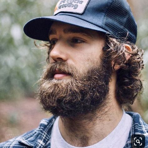 Barba Hipster, Haircuts For Guys, Baseball Hat Hairstyles, Man With A Beard, Long Beard, Epic Beard, Big Beards, Beard Hairstyle, Beard Look