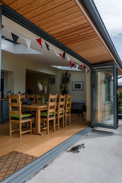 Zinc Roof Extension, Extension Overhang, Overhang Roof Ideas, Farm Exterior, 1930s House Extension, Rear Extension Ideas, Zinc Cladding, Canopy Ideas, Small Canopy