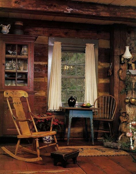 Country living Log Cabin Living, Casa Country, Country Cabin, Cabin Interiors, Cabin Living, Little Cabin, Log Cabin Homes, Cabin Style, Cabin In The Woods