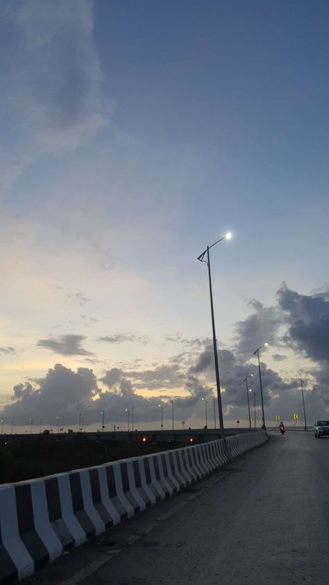 Evening Drive Snapchat, Evening Snap Ideas, Afternoon Snap Ideas, Sky Snaps, Sunset Snap, Fake Outside Snaps, Evening Snap, Sky Snap, Evening Snaps Snapchat