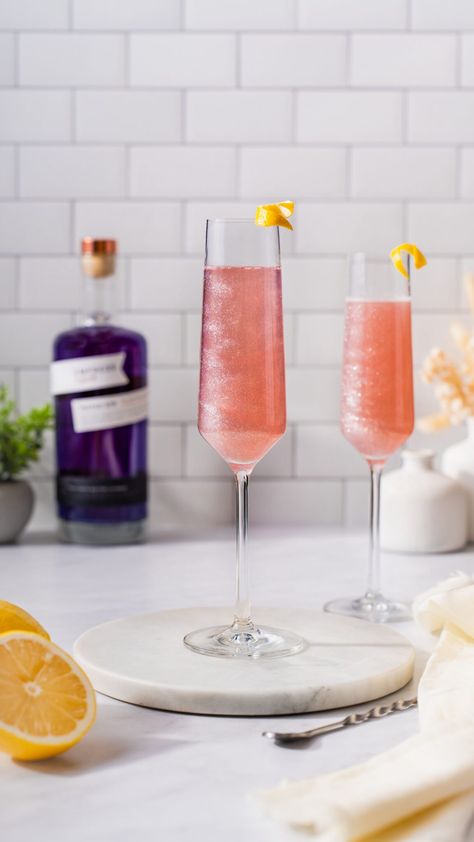 ROSÉ FRENCH 75 - Empress 1908 Gin Pink Lady French 75, Empress Gin Champagne Cocktail, Empress Gin Prosecco Cocktail, Pink French 75, French 75 Cocktail Empress Gin, Empress Gin Cocktail, French 75 Recipe, Cocktail Glitter, French 75 Cocktail Recipes