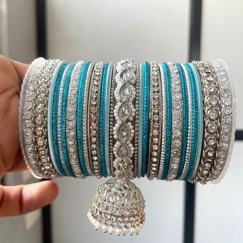 Silver Bangles Set Indian, Engagement Bangles Set, Bangals Set Design, Bangle Set For Lehenga, Wedding Jewellery Set Bridal, Bangles Set Designs, Blue Desi Jewelry, Blue Bangles Set Indian, Blue Jewelry Indian