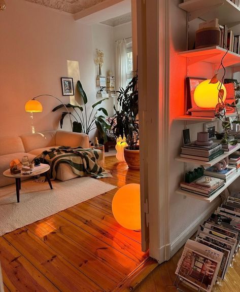 Dream Apartment Decor, Future Apartment Decor, Casa Vintage, Apartment Decor Inspiration, Dream House Interior, Apartment Inspiration, Living Room Inspo, Decor Fall, Room Inspiration Bedroom