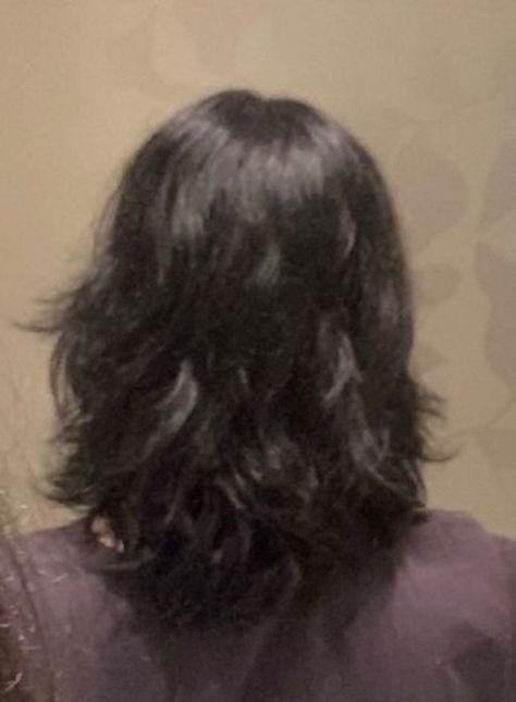 #hair #wolfcut #haircut #mullet #shag Wolfcut Fluffy Hair Long, Wolfcut From Behind, Wolfcut With Wavy Hair, Wolfcut From The Back, Wolfcut 360 View, Shag Mullet 360, Short Ish Hair Cuts, Wolf Cut Hair Back View, Wolfcut Shag Soft Mullet