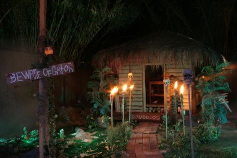 voodoo woman's shack in Bayou Voodoo Party, Swamp Theme, Voodoo Halloween, Kim Walker, Halloween Forum, Yard Haunt, Halloween 2014, Halloween 2015, Halloween Party Themes