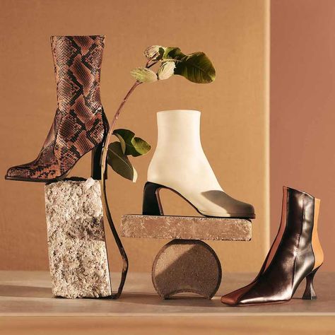 Step Into Fall: Fall Shoe Guide 2020 - NAWO Shoe Product Photography Inspiration, Product Photography Shoes, Boot Product Photography, Boots Product Photography, Shoe Editorial, Footwear Editorial, Boots Editorial Photography, Desert Shoes, Shoes Editorial