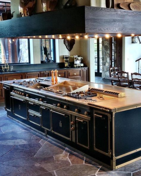 Chefs Kitchen Design, Latest Modular Kitchen Design, Officine Gullo, Luxury Kitchen Island, Restaurant Kitchen Design, Kitchen Ceiling Design, Commercial Kitchen Design, House Additions, Best Kitchen Design